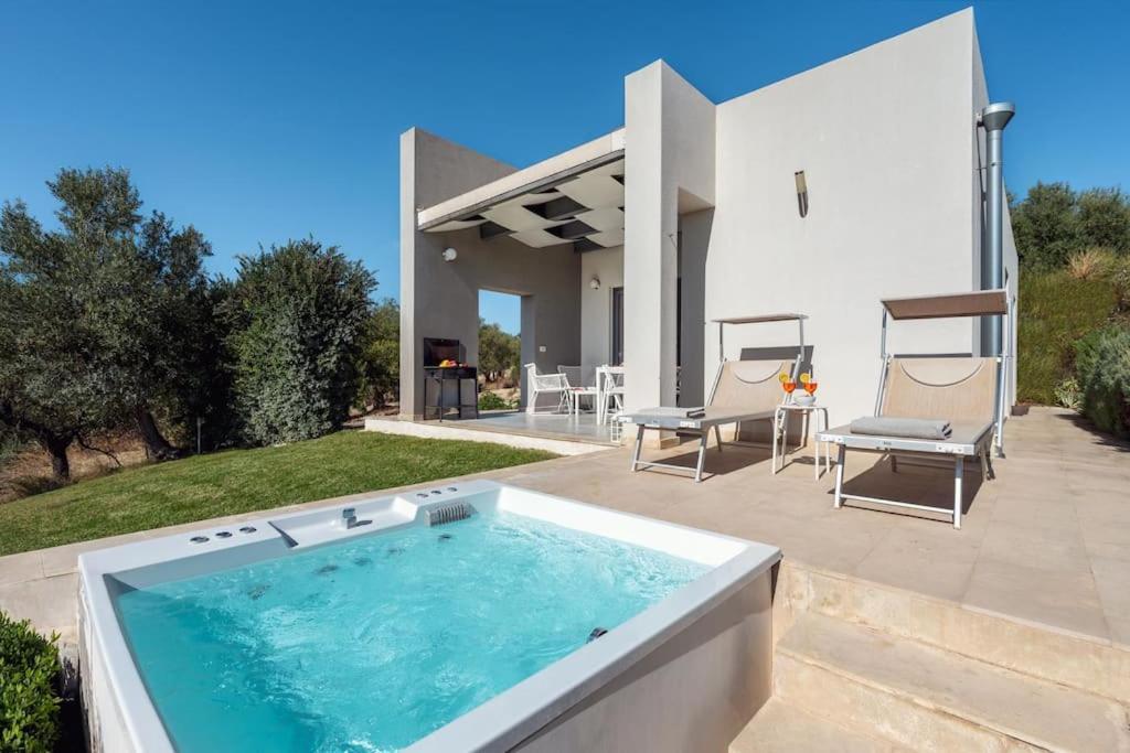 Villa Pettegola Tenuta Il Cavaliere Di Italia Noto- Vista Mare Mini Piscina Idromassaggio Eksteriør bilde